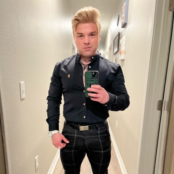 Meet your Posher, Mundo - Picture 10 of 12